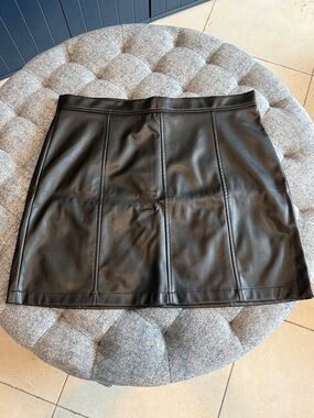 Banana Republic Black Vegan Leather Mini Skirt size 18